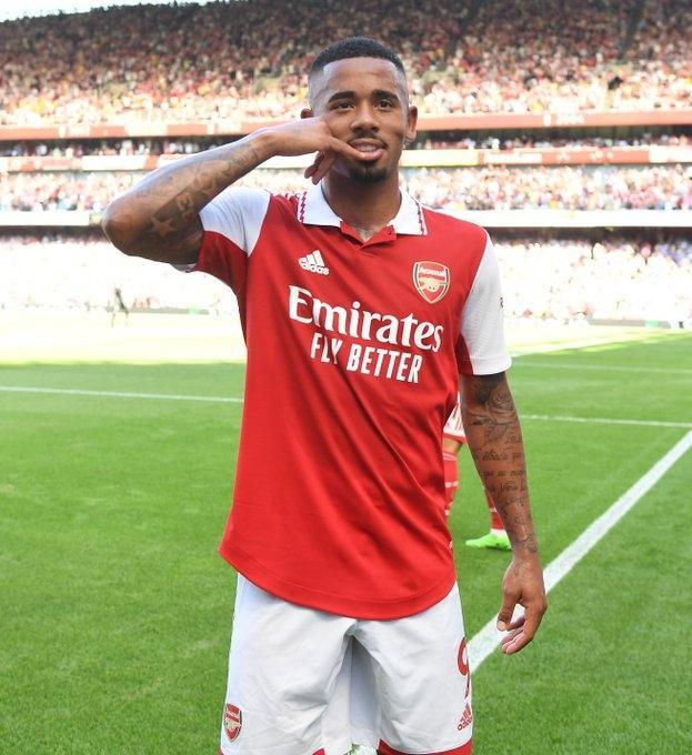 热议U22男足输越南：五后卫+偏哨都输了，非要国际日去忙全运（U22男足不敌越南引热议：五后卫失灵、判罚存争，偏在国际日分心全运）