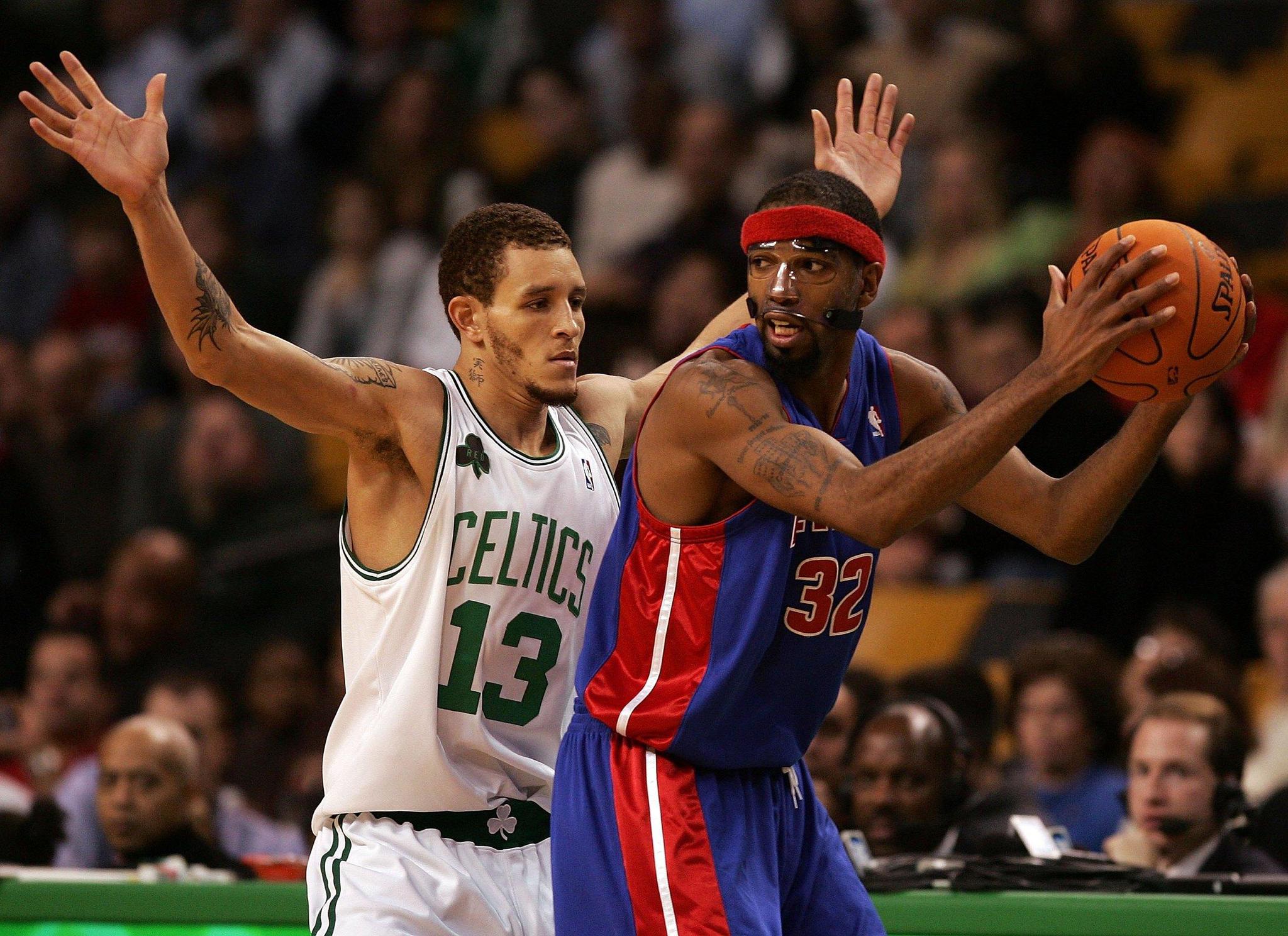 每体：贝西克塔斯想租特狮，承担全部薪资+选择买断费800万欧（每体：贝西克塔斯欲租特尔施特根，愿全额承担薪资，买断选项800万欧）