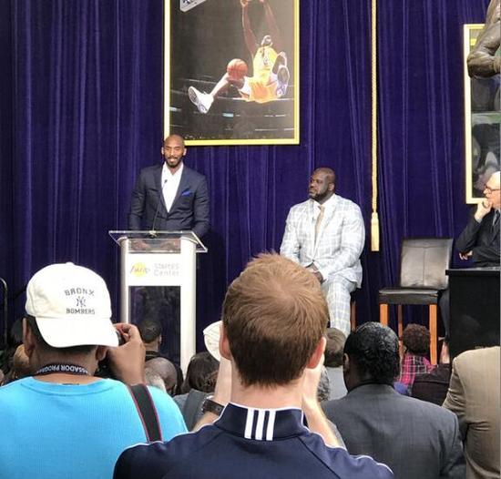 手感火热！拉文三节三分10中8爆砍37分5篮板（拉文手感爆棚：三节飙进8记三分，轰下37分5篮板）