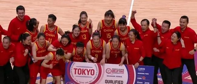 汉堡2-1斯图加特，法比奥-维埃拉破门，格拉策尔建功（法比奥-维埃拉破门、格拉策尔建功，汉堡2-1击败斯图加特）