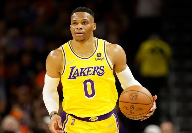 安东尼谈红牌：我没有犯规意图，昨晚一直在想这件事睡不着觉（安东尼回应红牌：并非故意犯规，这件事让我整夜难眠）