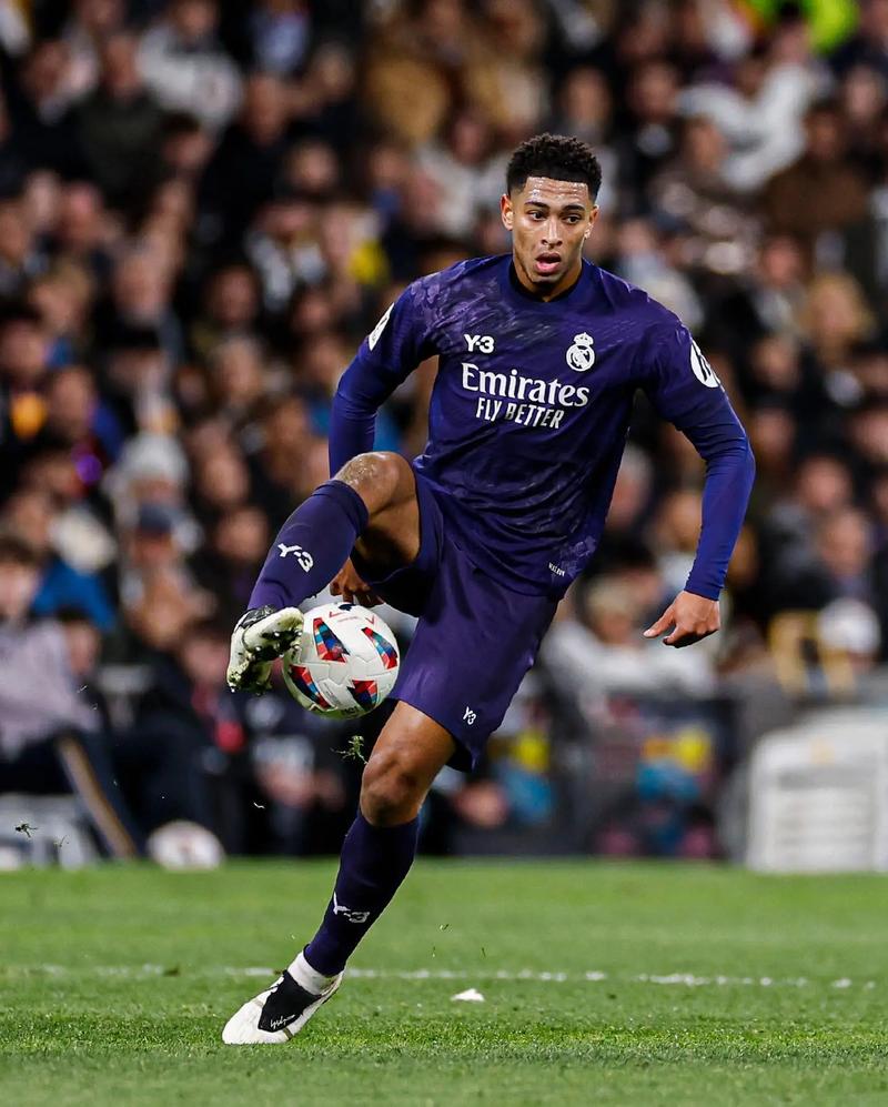 渐入佳境，安迪-迪乌夫首次代表国米首发斩获处子球（状态回暖，安迪-迪乌夫首次为国米首发便收获处子球）