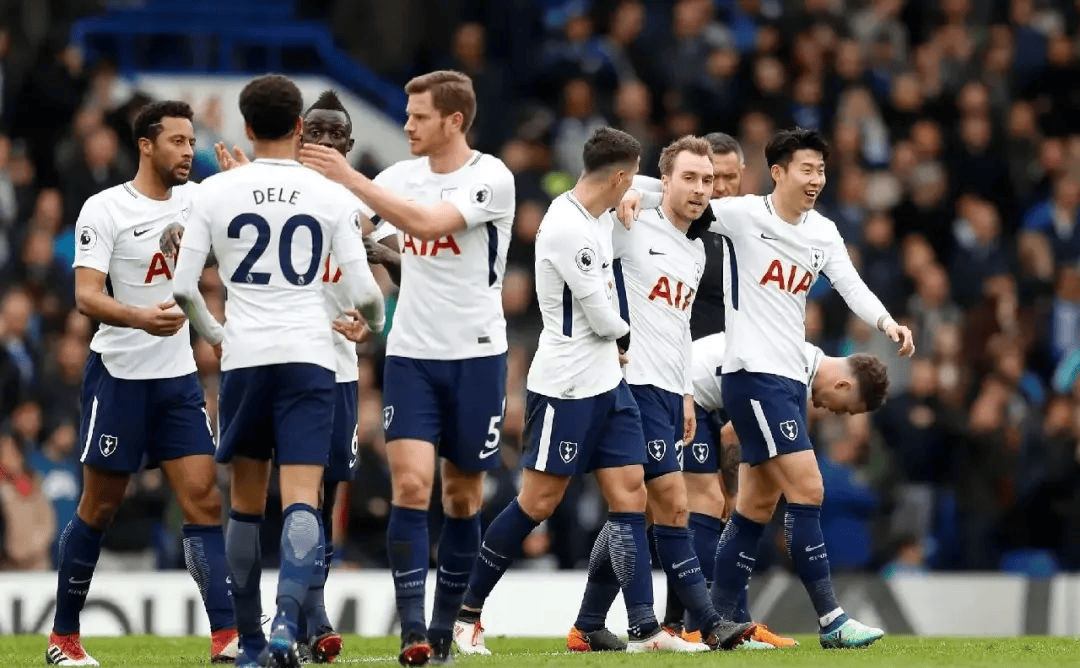 篮球火箭队内训练强度提升，新战术曝光（火箭队内训练强度升级，新战术亮相）